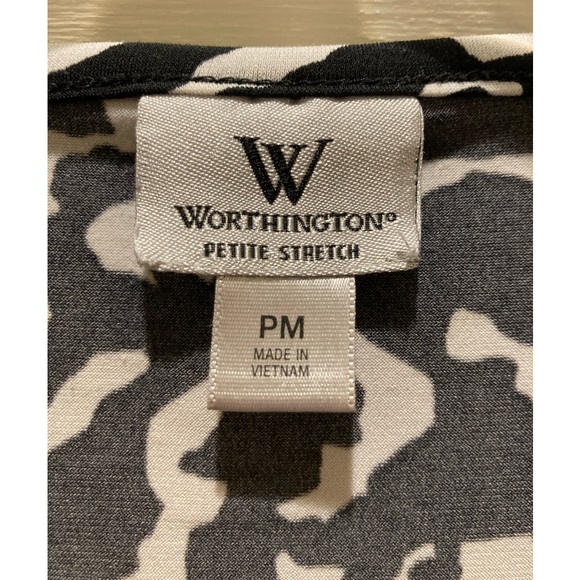 WORTHINGTON BLACK/WHITE PETITE STRETCH V NECK TOP SZ PM - Picture 3 of 6